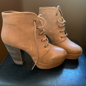 Steve Madden tan leather booties